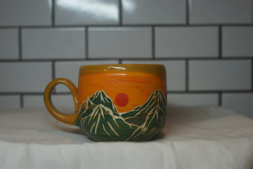 12oz Sunrise/sunset Mountain Mug